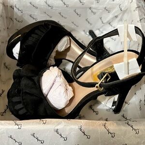 Size 5 1/2 black heels